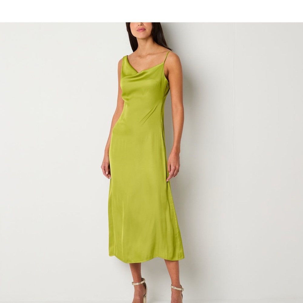 Gorgeous , green ladies  Dress